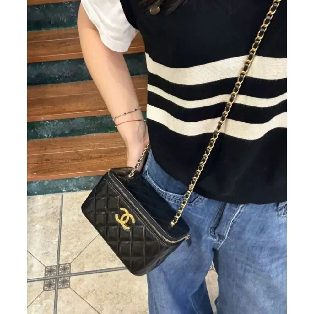Chanel Women Pre-Loved Bag Very Good Condition